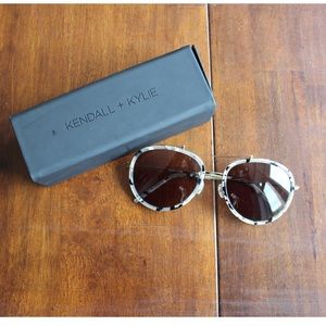Kendall + Kylie aviator sunglasses